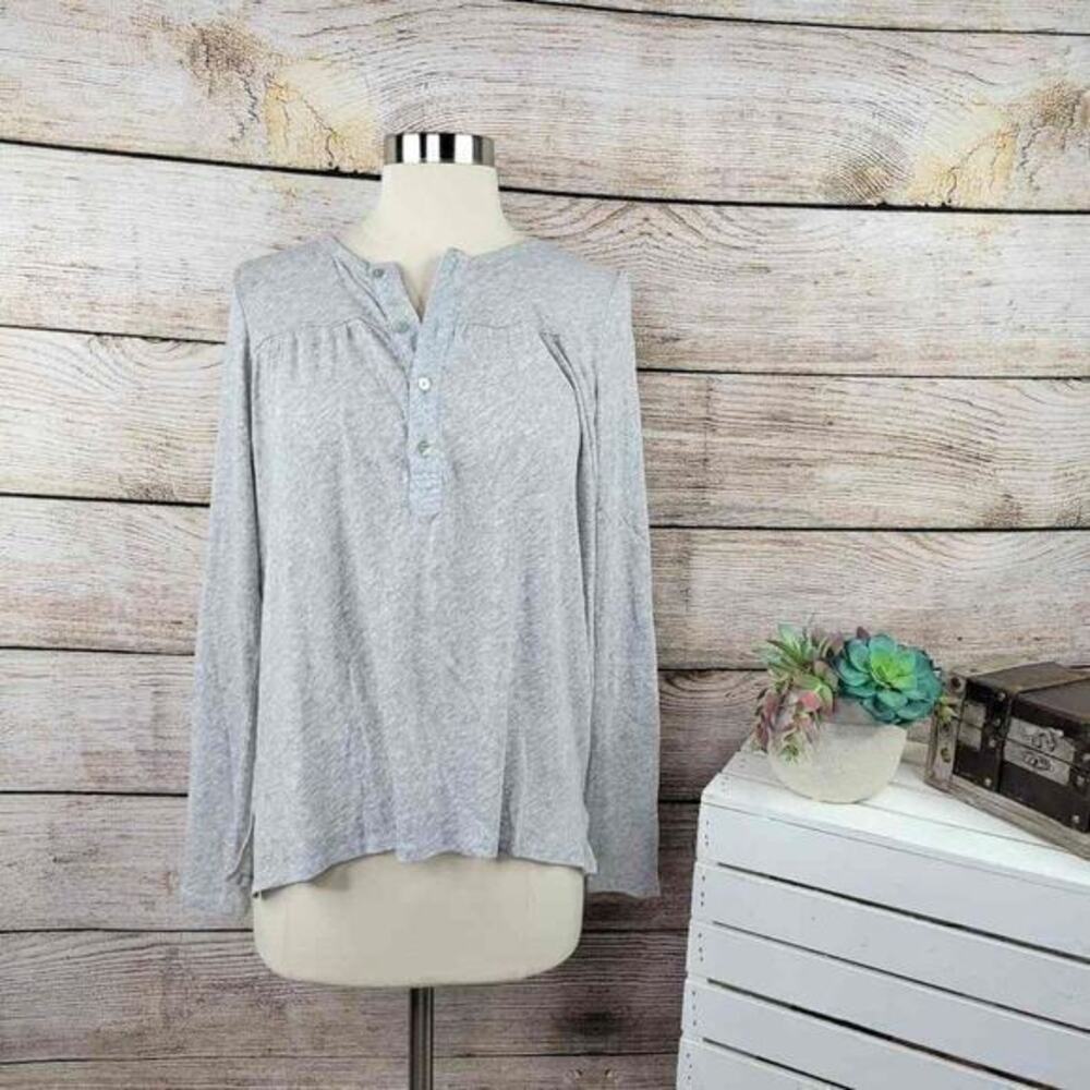 NWT Chaser Women’s Long Sleeve Shirred Yoke Flouncy Henley in Heather Grey Small